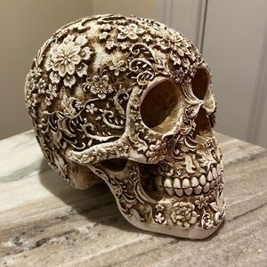 Engraved Skull Decor